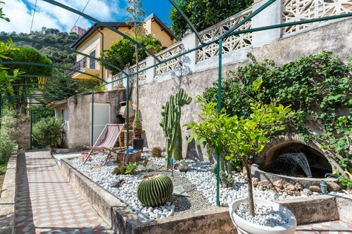 Mentonnaise house with garden near downtown and beaches<br> Rated 3 stars <br>