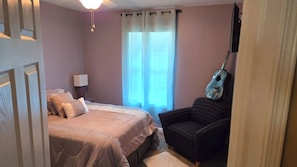 3 bedrooms, iron/ironing board, travel cot, free WiFi - NOTRE DAME (South Bend)