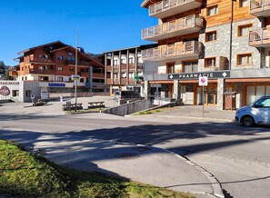 Exterior - Homerez - Studio in Les Carroz, mountain view. (Les Carroz)