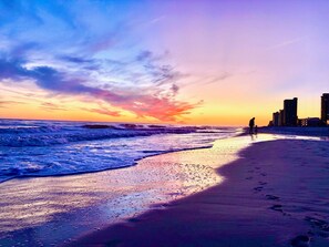 Beach nearby - Coral Dreams | 3-Min Walk to Beach • Pool • Dog-Friendly  • Prime spot (Gulf Shores)