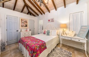 5 chambres, draps en coton égyptien, coffres-forts dans les chambres