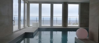 Havudsigt VILLA og opvarmet indendørs pool