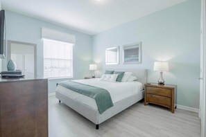 3 Schlafzimmer, Zimmersafe, Schreibtisch, Bügeleisen/Bügelbrett
