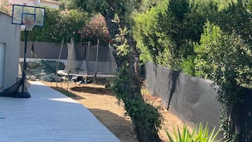 Enceinte de lâhĂ©bergement