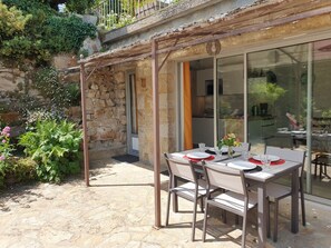 Outdoor dining - MANÉ CHEUIL - Small holiday home in La Trinité-sur-Mer, Morbihan - D4 (La Trinité-sur-Mer)