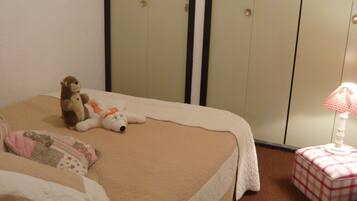 1 makuuhuone, silitysrauta/-lauta, ilmainen Wi-Fi