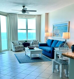 Smart-TV, DVD-spiller og stereoanlegg