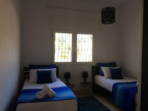 4 bedrooms, iron/ironing board, internet, bed sheets - Villa Mnar Tanger - Morocco (Tanger)
