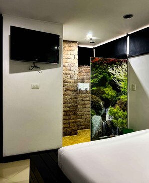 Classic Double Room, 1 Double Bed, Non Smoking | Egyptian cotton sheets, premium bedding, free WiFi, bed sheets - Hotel Kong (Medellín)