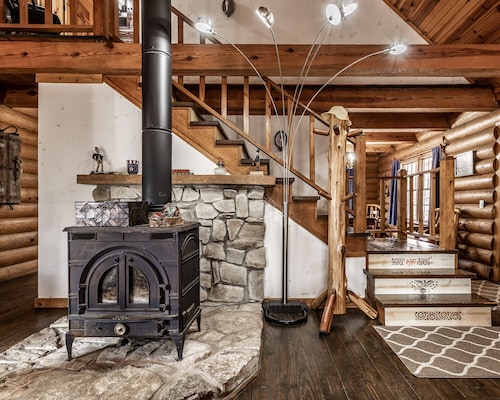 CIDER CABIN - Brown County's Finest Log Cabin