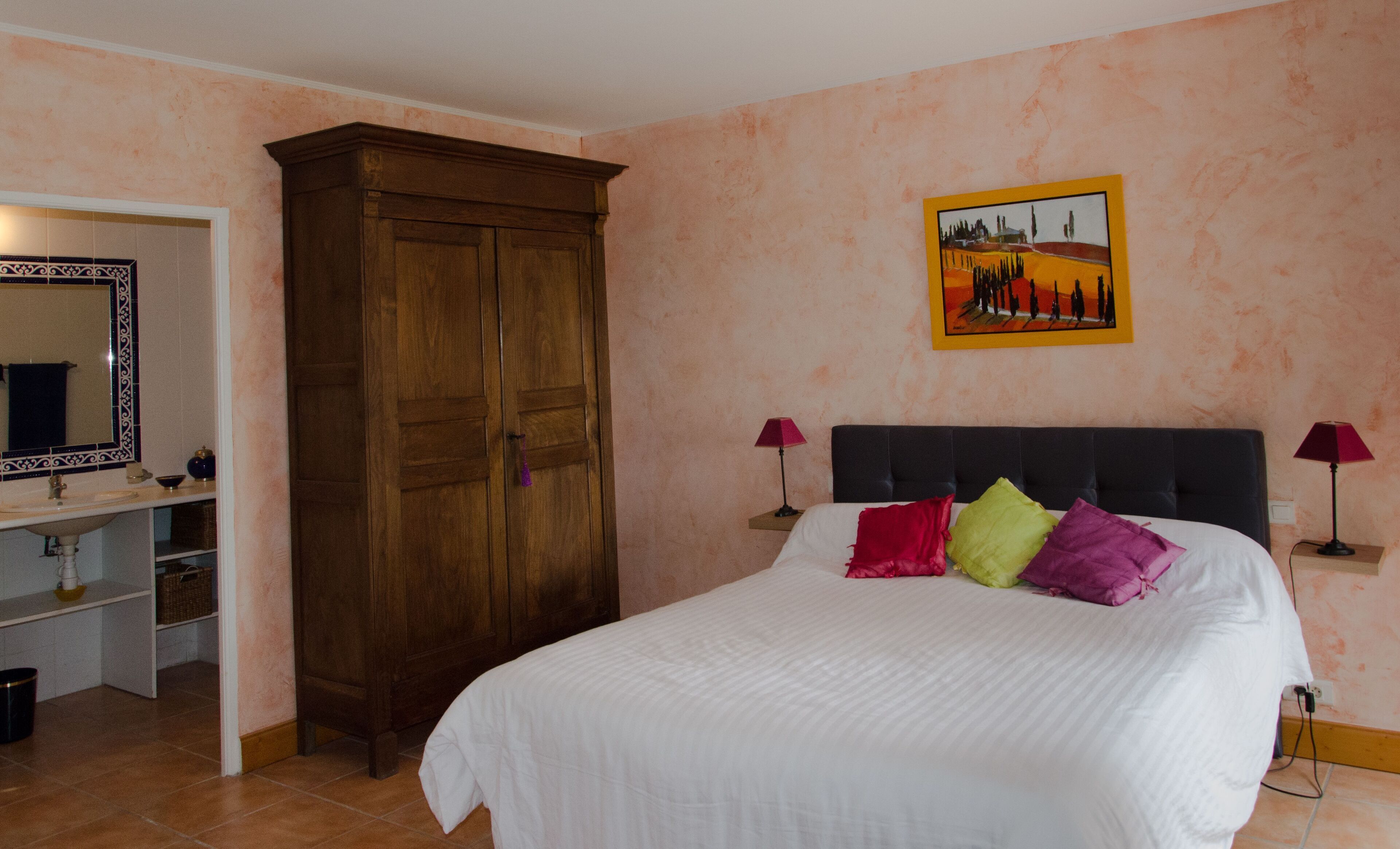 2 chambres, fer et planche à repasser, lit parapluie, Wi-Fi gratuit