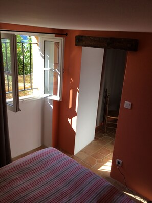 4 Schlafzimmer, Bügeleisen/Bügelbrett, WLAN, Bettwäsche