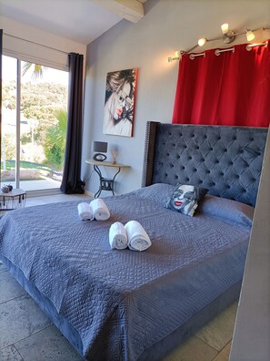 4 slaapkamers, een strijkplank/strijkijzer, gratis wifi, beddengoed