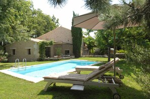 A heated pool - Provence -Luberon pretty old farmhouse with swimming pool (Saignon)