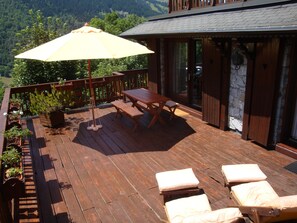 Outdoor dining - Jean Marburger (Meribel les Allues)