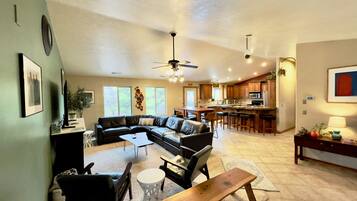 Smart TV, fireplace, DVD player, books