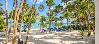 5-Star Experience! Oceanfront Villa w/ Private Beach + Pool, Snorkelling