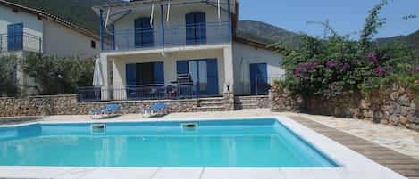 Udendørs pool