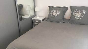 2 chambres, fer et planche Ă repasser, Wi-Fi gratuit