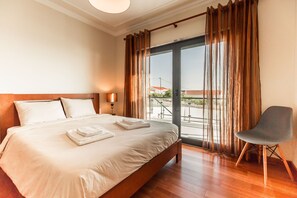 4 chambres, fer et planche Ă repasser, Wi-Fi, draps fournis