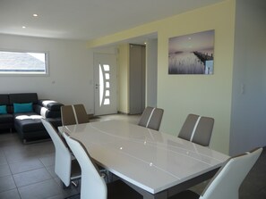 Dining - SEA VIEW HOUSE WITH ALL COMFORTS IN A QUIET LOCATION LARGE GARDEN CLOSE TO BEACHES (Clohars-Carnoët, Le Pouldu)
