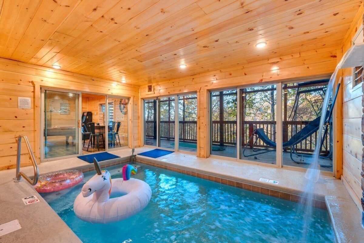 🏊 OUTDOOR & 👙 INDOOR PRIVATE POOL 🛀 HOT TUB 🎱 POOL TABLE Reviews