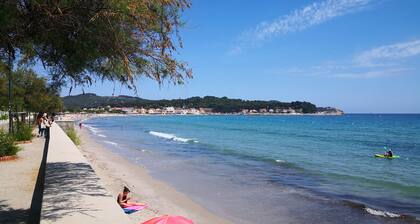 Proche plages, joli appartement 65 m2, 2 ch avec vue, dans résidence trÚs calme