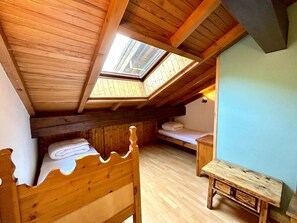 2 bedrooms