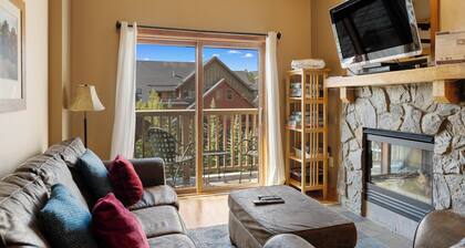 Penthouse in River Run w/ Slope Views & Short Walk to Lifts, Shops and Dining