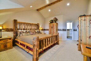 2 makuuhuonetta, silitysrauta/-lauta, ilmainen Wi-Fi, vuodevaatteet