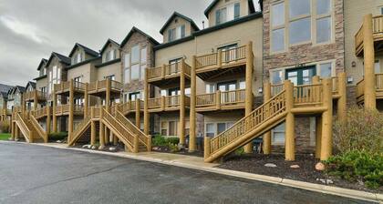 Nice 2 BR 2BTH close to Hot tub