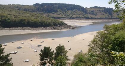 Maison à 800m des plages de Beg Leguer, avec un jardin clos et arboré