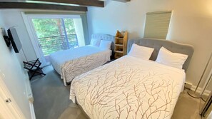 2 bedrooms, travel cot, free WiFi