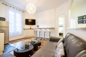 TV, table tennis - ⭐️⭐️⭐️Cathédrale, bright space in the heart of town (Reims)