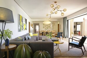 TV, fireplace, table tennis