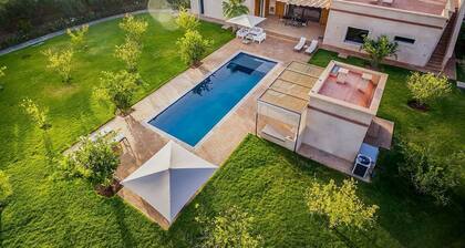Villa Salamouni - 4 to 6 bedrooms, 450 m², heated pool* 12 x 4 m, Atlas view