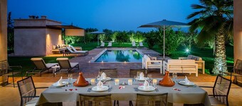 Villa SALAMOUNI, with swimming pool (4-6 bedrooms, sleeps 8-12)