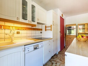 Réfrigérateur, micro-ondes, lave-vaisselle