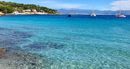 Terrace, pool, air conditioning, sea view, near beach, sleeps 4, Antibes