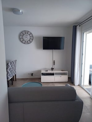 TV