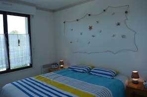 2 bedrooms, iron/ironing board, travel crib, free WiFi