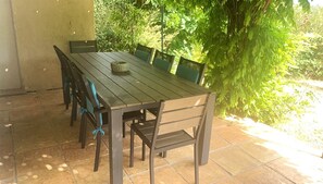 Outdoor dining - Magnificent villa in the hills of Pagnol (Allauch)