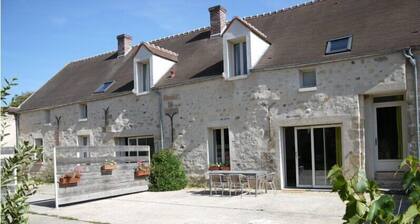 Les Lattis: Cottage restored in the traditions, in a typical farm of Vexin