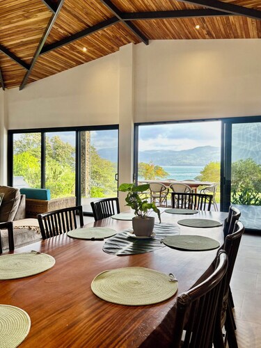 Große komfortable Villa für das beste Erlebnis am Arenalsee