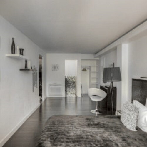 Spacious and refined room, swimming pool