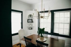 Dining - Off to the Races with The Paddock Boutique Home! Stay Close to Oaklawn Racing!
(Hot Springs)