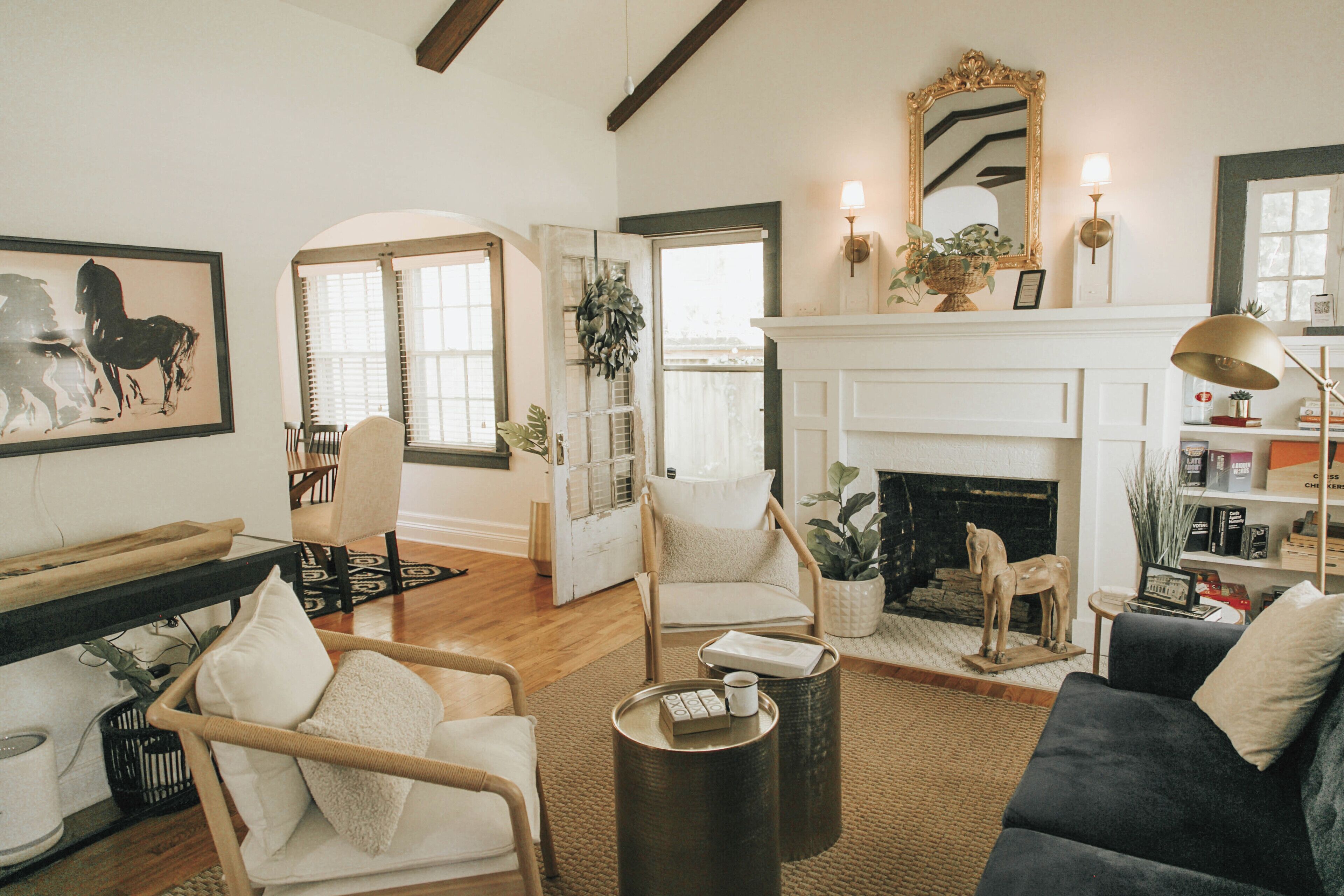 Smart TV, fireplace, DVD player, books