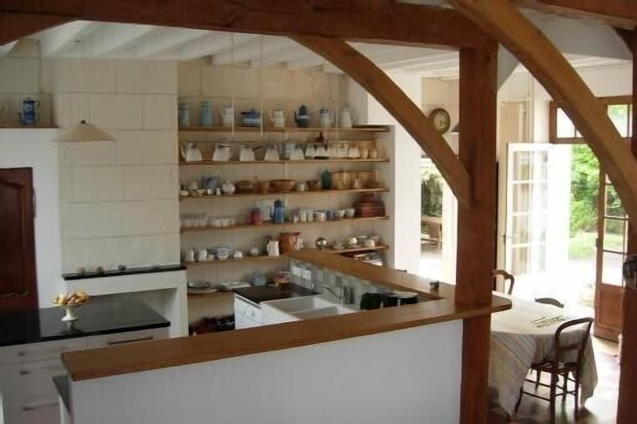 冰箱、微波炉、烤箱、炉灶