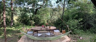 Roulotte Authentique et une Cabane Vitrée en Pleine Nature. 