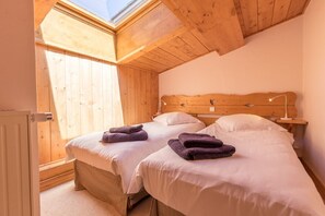 5 bedrooms, iron/ironing board, travel cot, free WiFi